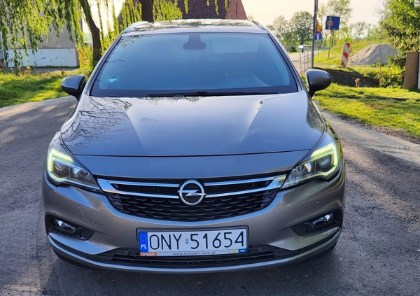 Opel Astra cena 37700 przebieg: 257000, rok produkcji 2016 z Ostrowiec Świętokrzyski małe 121